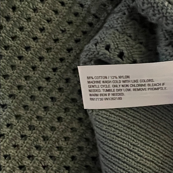 Women's Small Pointelle Sweater Vest- NWT - Picture 8 of 8